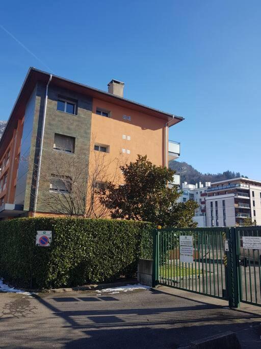 Magnifique T2 Au Centre Ville Cluses Exterior photo